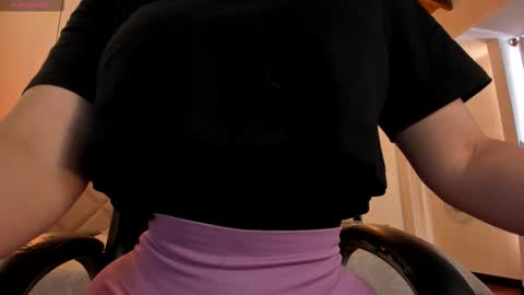 Snapshot of jennaolson chatting on January 18, 2026, 5:28 pm Jenna Olson online show from January 18, 2026, 5:28 pm