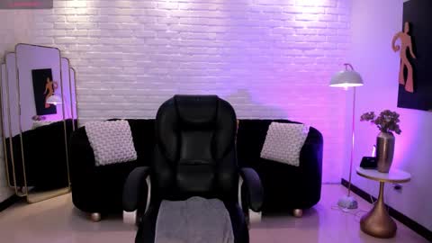 Snapshot of jennaolson chatting on February 7, 2026, 7:06 pm Jenna Olson online show from February 7, 2026, 7:06 pm