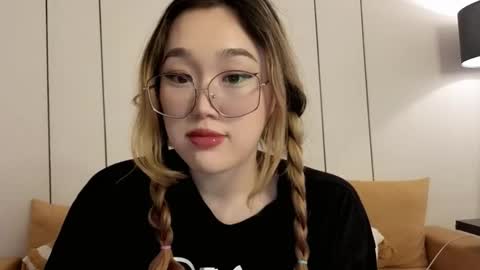 JENNA online show from March 19, 2026, 8:18 am