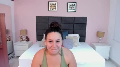 jenner_madison online show from December 18, 2025, 12:33 pm