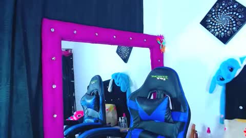 jenn online show from February 25, 2026, 10:36 am