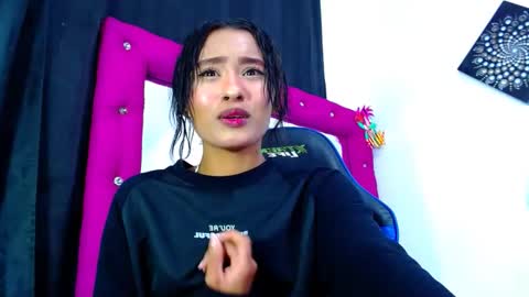 jenn online show from April 22, 2026, 10:28 am