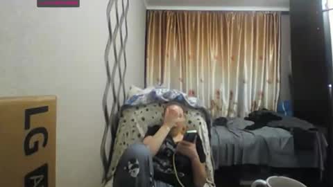 JenniDeep online show from November 19, 2025, 6:08 pm