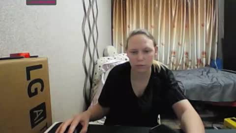 JenniDeep online show from November 30, 2025, 8:46 pm