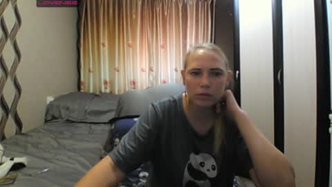Snapshot of jennideep chatting on June 25, 2026, 9:03 am JenniDeep online show from June 25, 2026, 9:03 am