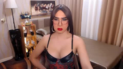 Snapshot of jenniegarcia chatting on April 22, 2026, 6:53 pm jenniegarcia online show from April 22, 2026, 6:53 pm