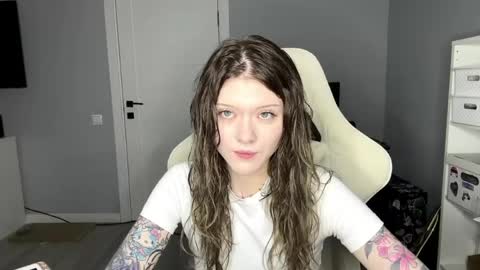 Snapshot of jenniehospelhorn chatting on June 8, 2026, 7:53 am Michelle online show from June 8, 2026, 7:53 am
