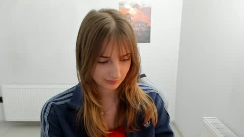 Snapshot of jenniestar chatting on April 5, 2026, 12:13 pm Karla online show from April 5, 2026, 12:13 pm