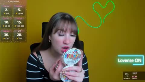 Jennifer online show from October 18, 2025, 5:43 am