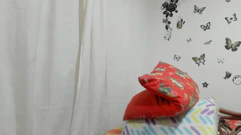 jenniferloveyou online show from February 4, 2025, 8:17 pm