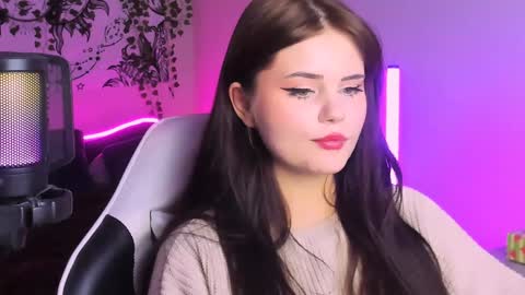 Snapshot of jenniferwandis77 chatting on December 1, 2024, 7:36 pm Jenni online show from December 1, 2024, 7:36 pm