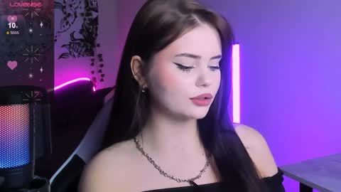 Snapshot of jenniferwandis77 chatting on December 16, 2024, 6:32 am Jenni online show from December 16, 2024, 6:32 am