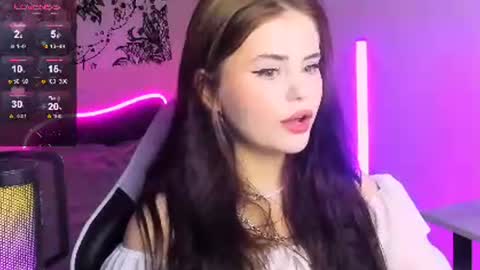 Snapshot of jenniferwandis77 chatting on December 25, 2024, 12:05 pm Jenni online show from December 25, 2024, 12:05 pm