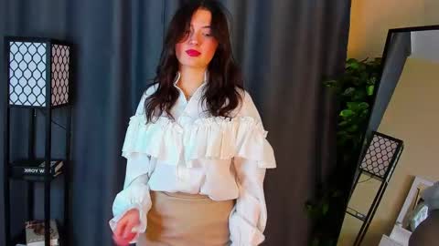 Snapshot of jennifferfrobish chatting on November 25, 2025, 3:12 pm Jenniffer online show from November 25, 2025, 3:12 pm