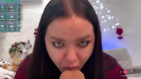 Mila online show from December 26, 2024, 8:18 am