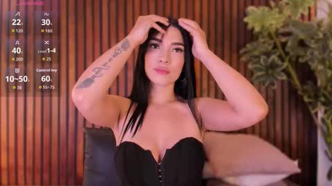     online show from October 3, 2025, 12:13 pm