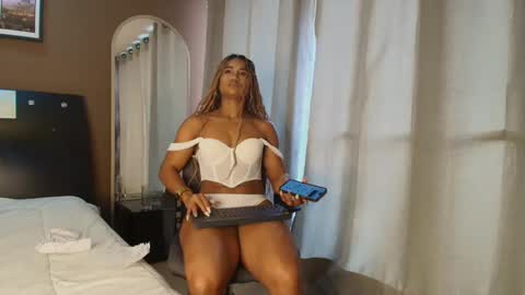 Jenn online show from February 6, 2025, 4:58 pm