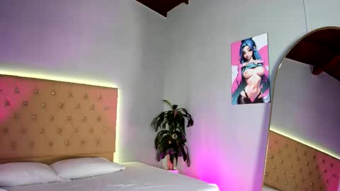 jenny__lawrence online show from December 19, 2025, 8:27 pm