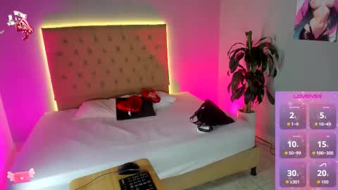 jenny__lawrence online show from February 16, 2026, 9:05 am