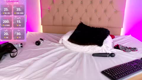 jenny__lawrence online show from March 7, 2026, 8:55 am
