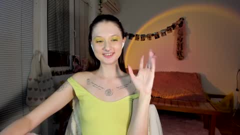 Jennifer Jenny Darling   online show from December 6, 2024, 10:30 pm