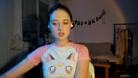 Jennifer Jenny Darling   online show from September 23, 2025, 6:11 pm