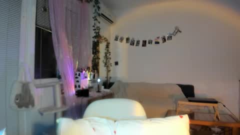 Jennifer Jenny Darling   online show from February 1, 2026, 8:18 pm