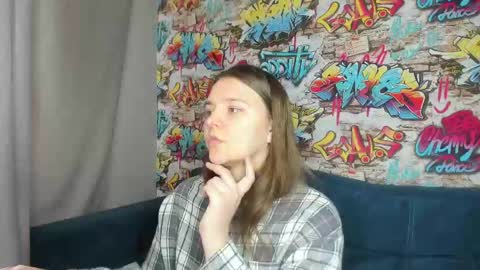 Jenny online show from April 15, 2026, 9:16 am