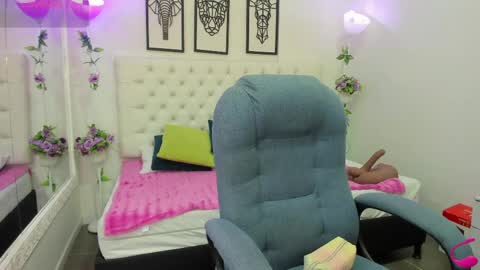 jenny_stark online show from May 13, 2026, 11:18 am