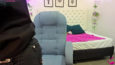jenny_stark online show from May 15, 2026, 11:06 am