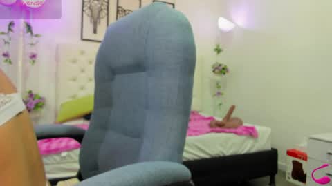jenny_stark online show from May 19, 2026, 11:16 am