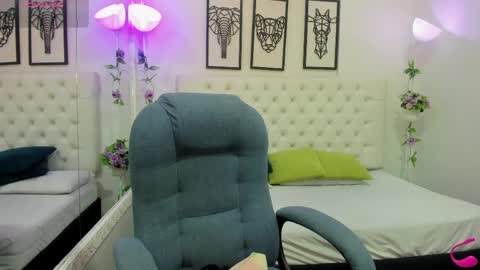 jenny_stark online show from May 22, 2026, 11:05 am