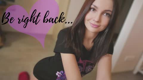 jennycutey online show from December 8, 2024, 8:51 am