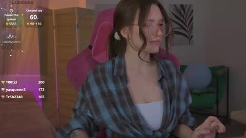 Jenny NO Nude online show from April 18, 2026, 7:58 pm