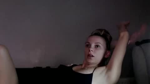 jennyfrost online show from October 31, 2025, 7:26 pm