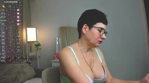 Snapshot of jennymons chatting on March 10, 2026, 9:36 am Jenny online show from March 10, 2026, 9:36 am