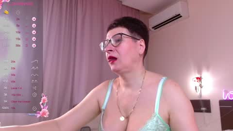 Snapshot of jennymons chatting on April 12, 2026, 8:19 am Jenny online show from April 12, 2026, 8:19 am