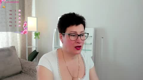 Snapshot of jennymons chatting on April 29, 2026, 8:18 am Jenny online show from April 29, 2026, 8:18 am