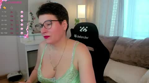 Snapshot of jennymons chatting on May 6, 2026, 8:19 am Jenny online show from May 6, 2026, 8:19 am