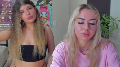 Snapshot of jeremayalove chatting on December 29, 2024, 9:28 am Hi hi We are Jessie and Betti online show from December 29, 2024, 9:28 am