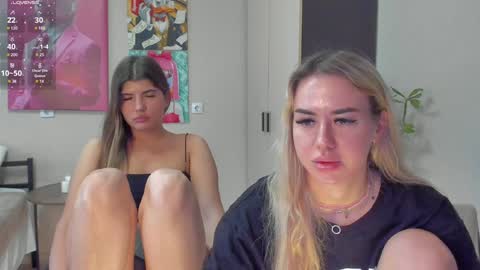 Snapshot of jeremayalove chatting on January 8, 2025, 6:20 am Hi hi We are Jessie and Betti online show from January 8, 2025, 6:20 am