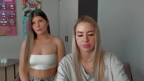 Snapshot of jeremayalove chatting on February 11, 2025, 1:20 pm Hi hi We are Jessie and Betti online show from February 11, 2025, 1:20 pm