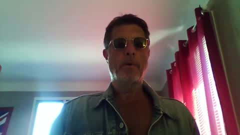 jerflor online show from April 5, 2026, 11:40 am