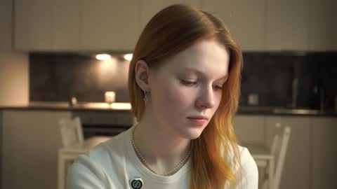 Molly online show from October 7, 2025, 3:42 pm