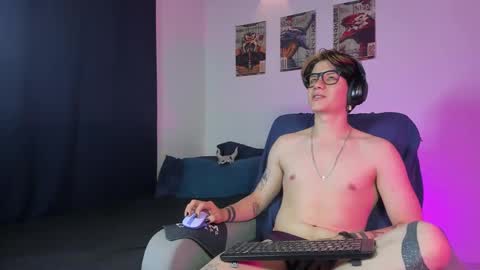 Angelo online show from October 3, 2025, 4:09 am