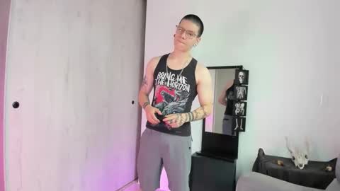 Angelo online show from January 8, 2026, 7:27 pm