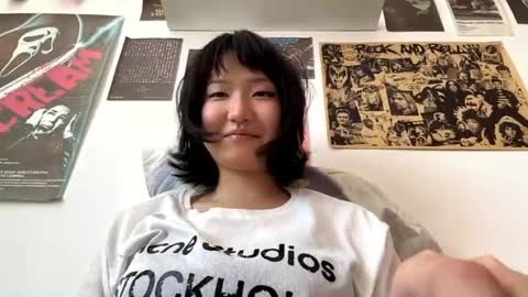 Snapshot of jesicalozaya chatting on May 1, 2026, 8:41 am Emi online show from May 1, 2026, 8:41 am