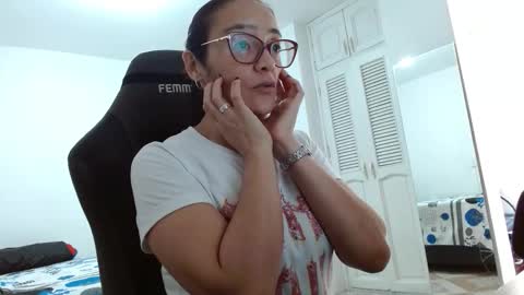 jessica herreraToday I will be your devil and you my victim online show from November 4, 2025, 5:34 pm