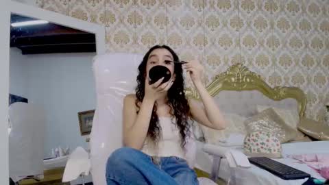 jessb_ online show from September 9, 2025, 6:18 pm