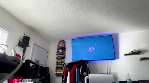 Snapshot of jesselopezcali chatting on January 13, 2025, 5:02 pm Hungjessy online show from January 13, 2025, 5:02 pm